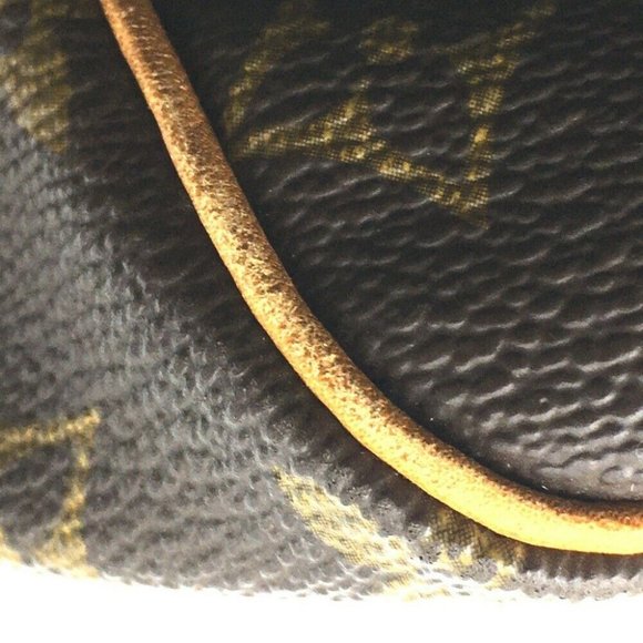 LOUIS VUITTON M41626 Monogram Sac Souple Handbag - Picture 7 of 12